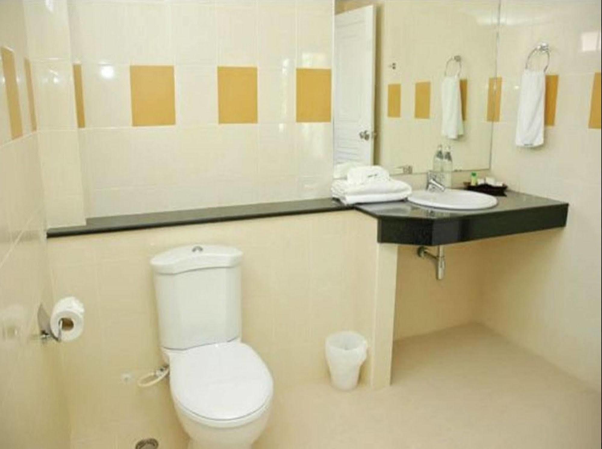 My Hotel - Sha Extra Plus Patong Luaran gambar