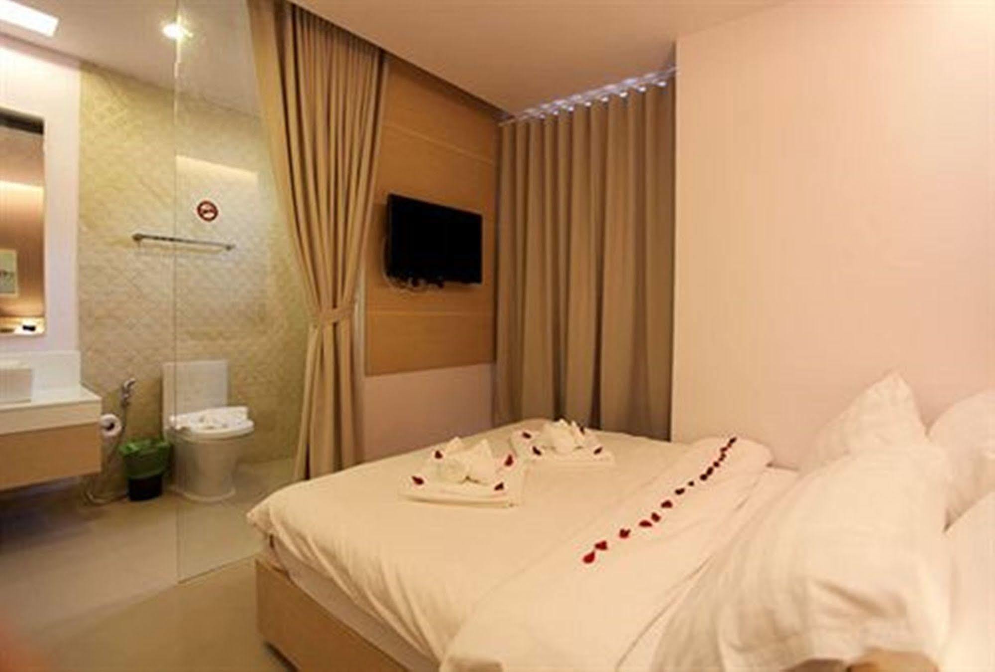 My Hotel - Sha Extra Plus Patong Luaran gambar